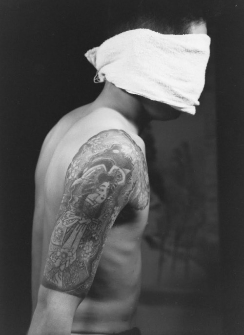 s-h-o-w-a - Japanese gamblers’ tattoos, 1946Ph. Alfred...