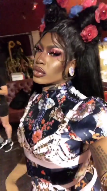 moniqueheartt: I’ve just seen the face of god y’all