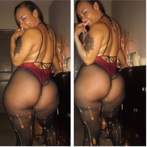 darkskinbeauty:  Hot black babes in your area!