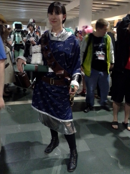 somethinginreturn:velthomer:also there was a Sabriel and she had a Mogget and it was the best thing 