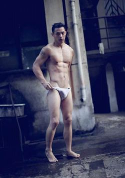 evianguy:  Hawt Asian Stud!