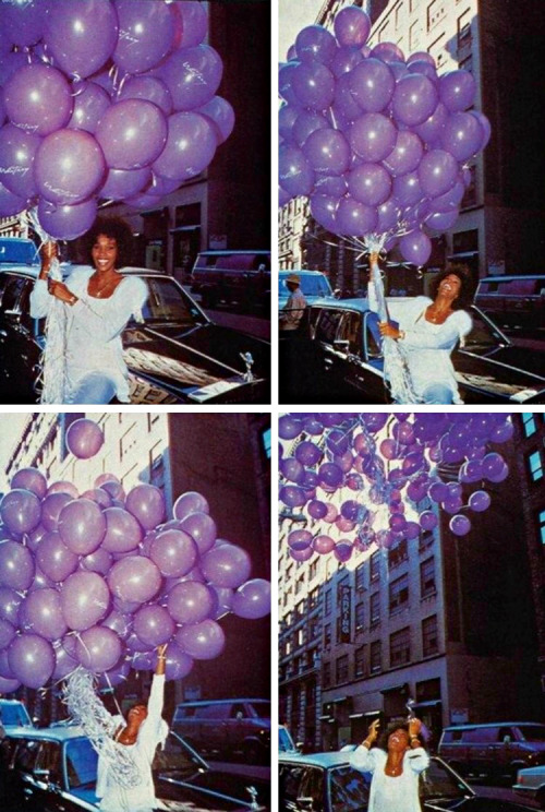 nicegirlscomelast:88smrfresh:nicegirlscomelast:whitney-houston:Whitney Houston celebrating her 24th 