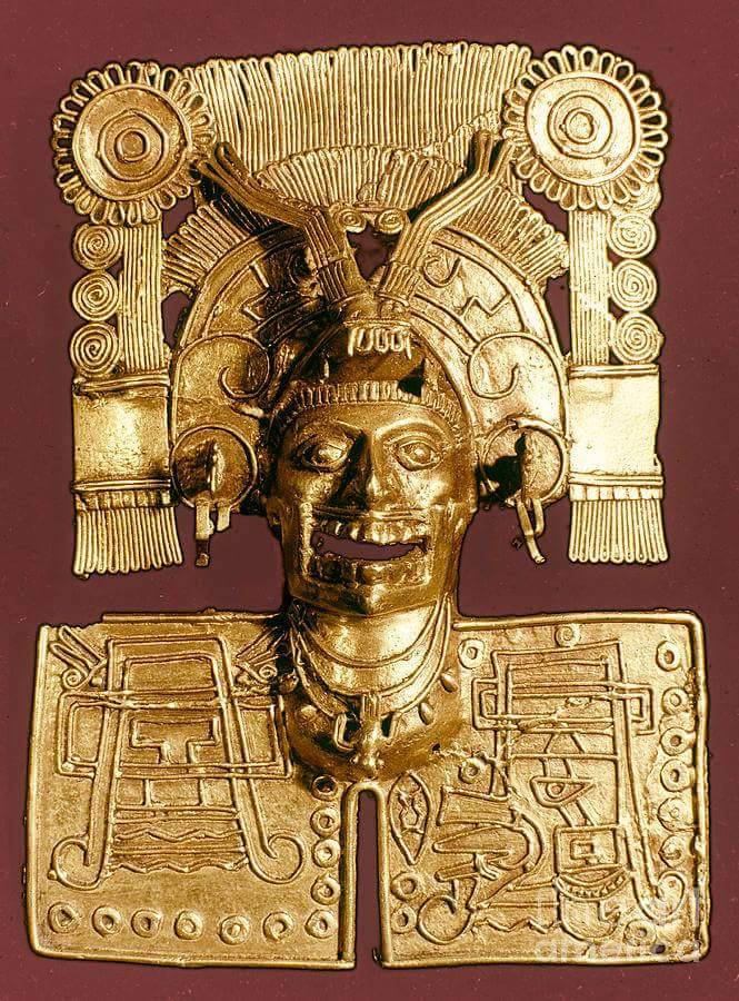 elxicano:  Mexica/Aztec jewelry, sacred objects,, and decor that they used everyday.