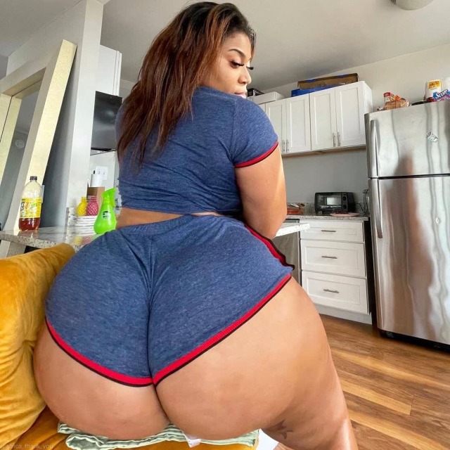 she2damnthick:Beautiful booty 🍑 