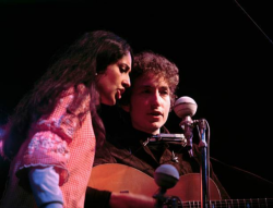 bobdylan-n-jonimitchell:  Joan Baez and Bob