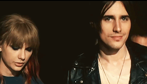 bigprincess-energy:Reeve Carney in Taylor Swift’s I Knew You Were Trouble Music Video 