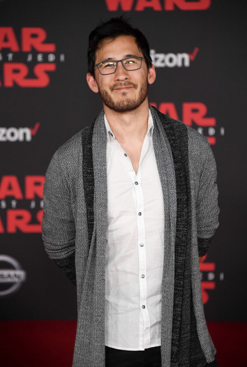 crackiplier:  Mark at the Star Wars: The Last Jedi movie premiere in LA (December 9, 2017) [x]