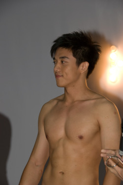 Aznboizaresex: Aznboizaresex Malaysia Hottest Hunks 2008/2009 (By Melvin Foong) Click