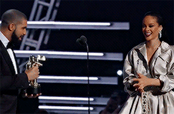 iriswestallns: Drake presenting Rihanna with 2016 Vanguard Award 