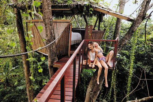 Angel Nomads: Candice & BehatiGlobetrotting besties Candice Swanepoel & Behati Prinsloo refl