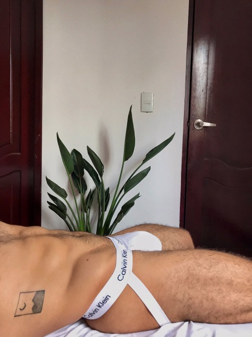 macsdaddy-me:  prayraf:  https://onlyfans.com/thomas_pv   Beauty is in the eye of those who lust.