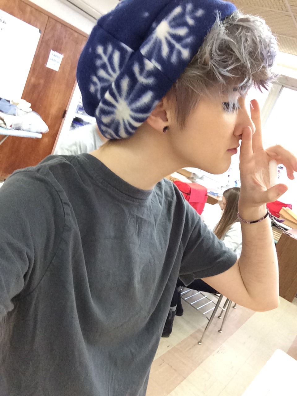 cantercrossing:  my hair is turning silver and this hat is cute