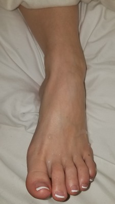 myprettywifesfeet:  My pretty wifes sexy