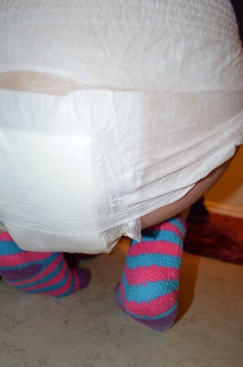 abdl1234:My baby girl’s messy night. Part 2.Daddy’s little baby has tummy problems when she drinks t