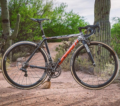 kinkicycle: we sold this #mkiroad LOW// x @cadencecollection frame a while back and it has finally r