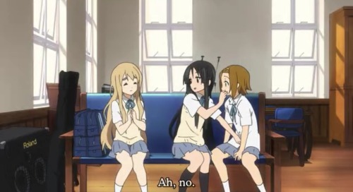 creepykuroko:  Mugi your lesbian is showing 