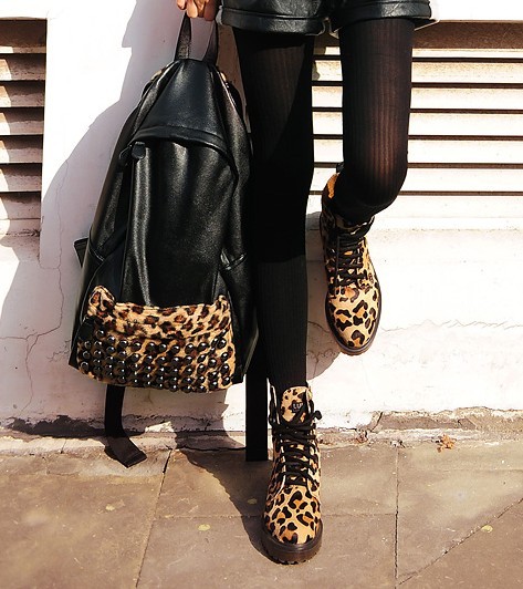 (via Vintage Leopard Punk Style Skull Rivet Handbag on Luulla)