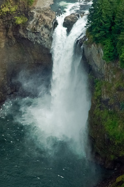 brutalgeneration:  Snoqualmie Falls by dschultz742 on Flickr.