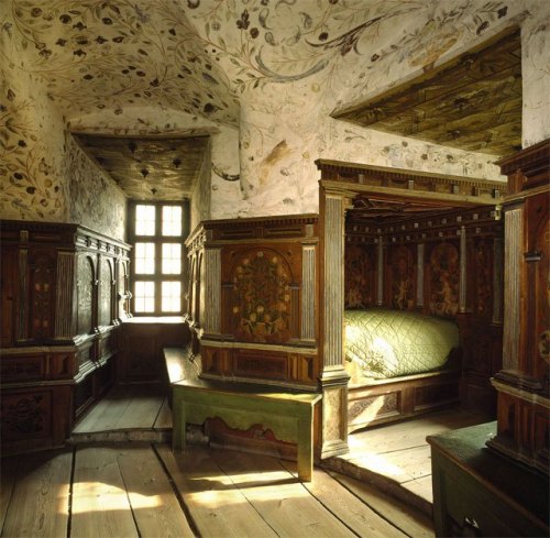 placesandpalaces:johnroeluna:Gripsholms slottGripsholm Castle (Swedish: Gripsholms slott) is a castl