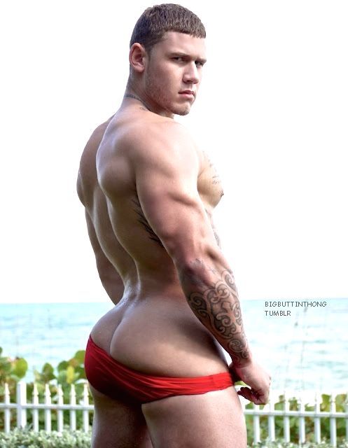 BIG BUTT IN THONG