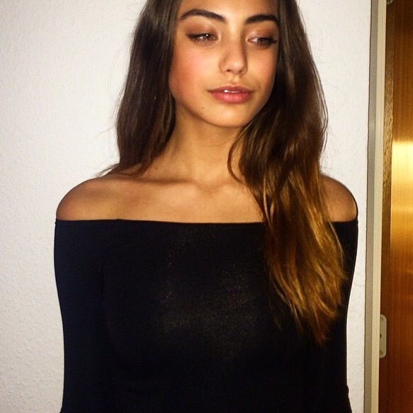 modelsbazaar:  Vanessa anela moe icons