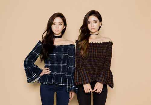 korean-dreams-girls: Lee Chae Eun & Sung Kyung - October 08, 2015 Set