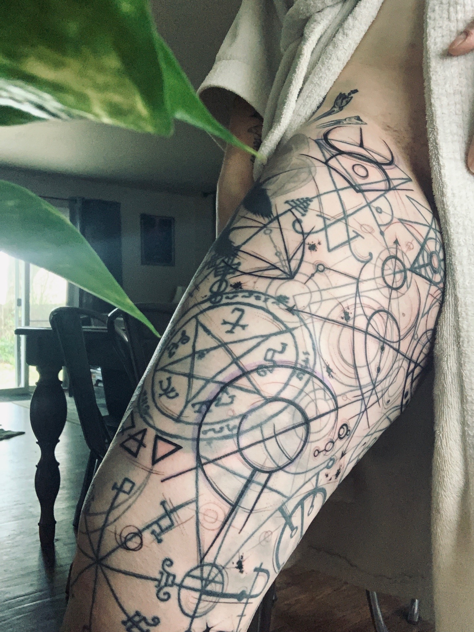 waytoomuchinformation:‪Witches sketchbook leg back in progress. Next appt December 23rd. ‬