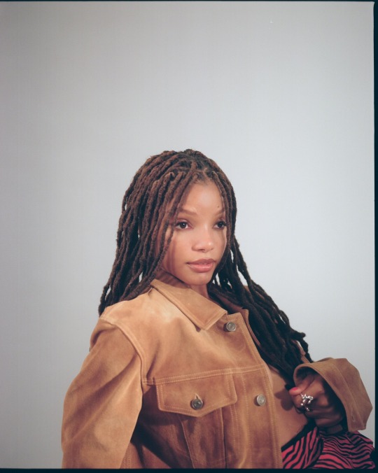 softestaura:halle bailey  adult photos