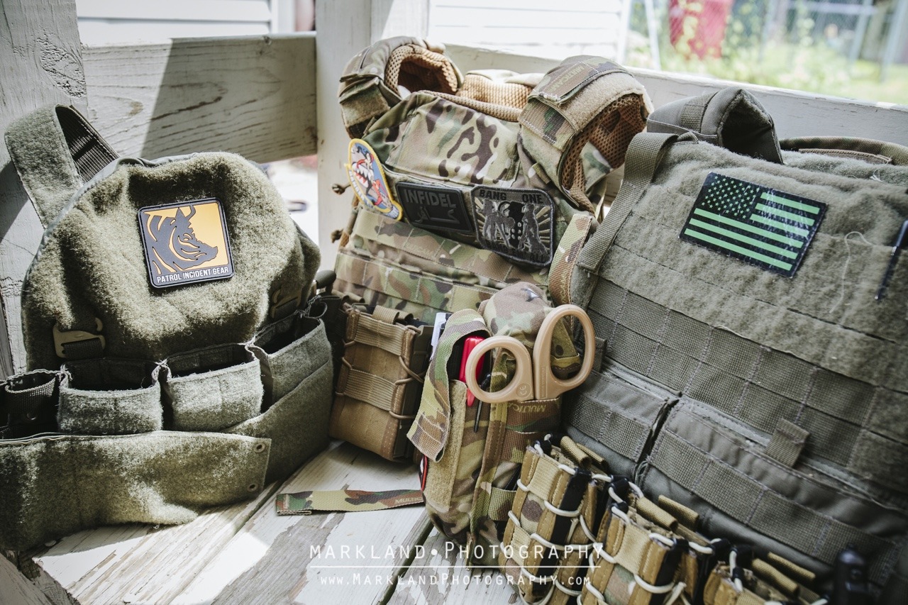 lifesbeengoodsofar:  Plate carriers for days, my blue force gear lmac in the middle