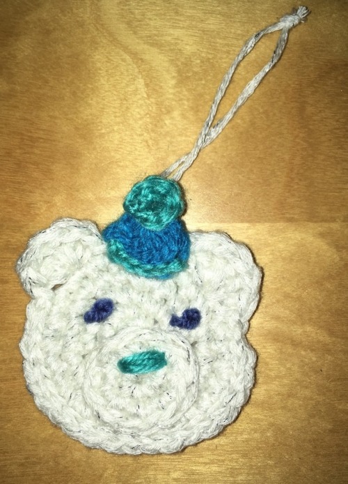 pokegirl93s-art: Really happy with this polar bear Christmas decoration I made with some scrap spark