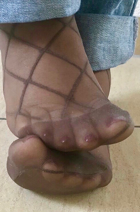 nylons-jeans: 