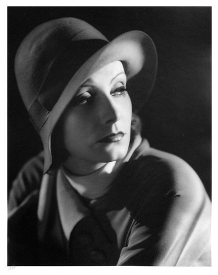 wehadfacesthen:  Greta Garbo, 1935 
