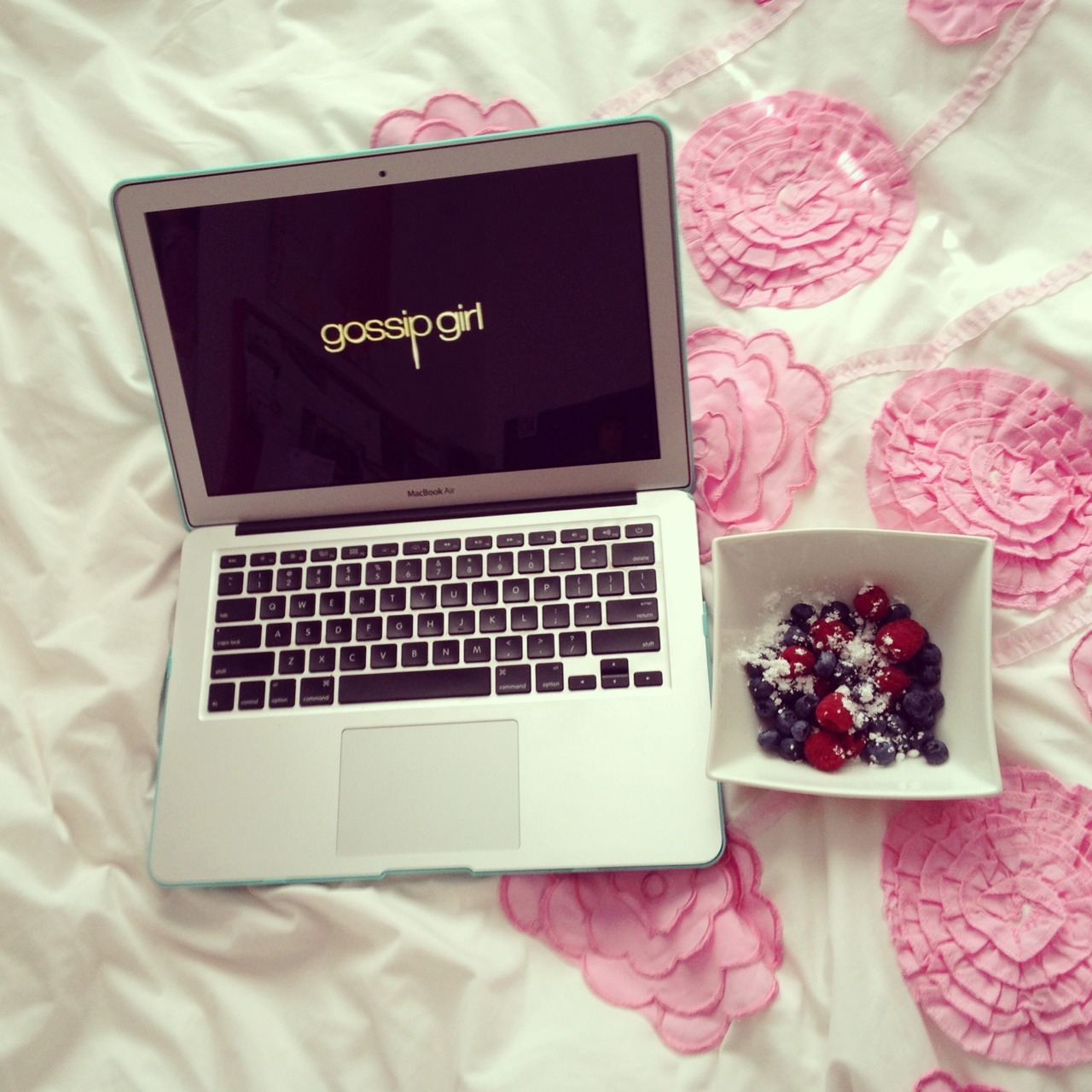 daizylush:  rosy-goddesss:  bloomila:  ♡ rosy, rosy, rosy ♡  ROSY ROSY ROSY