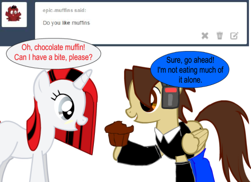 ask-star-singer:  An ask by epic-muffins featuring askskypethepony.Well, I slightly like muffin if it’s chocolate muffin, but I know somepony who’s actually as sweet as one… *Wink*  Sly stallion~ X3