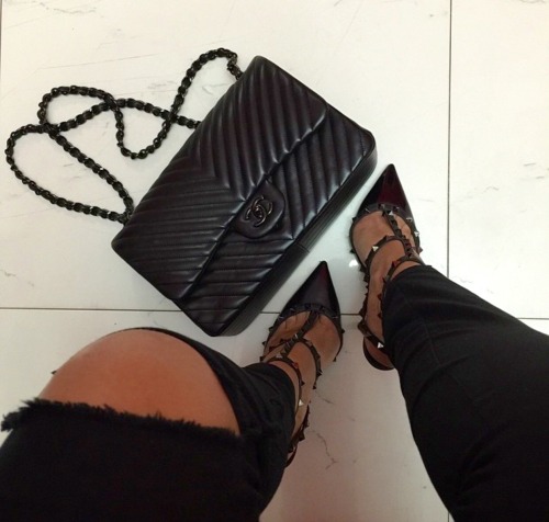 A girl should be 2 things; classy & fabulous