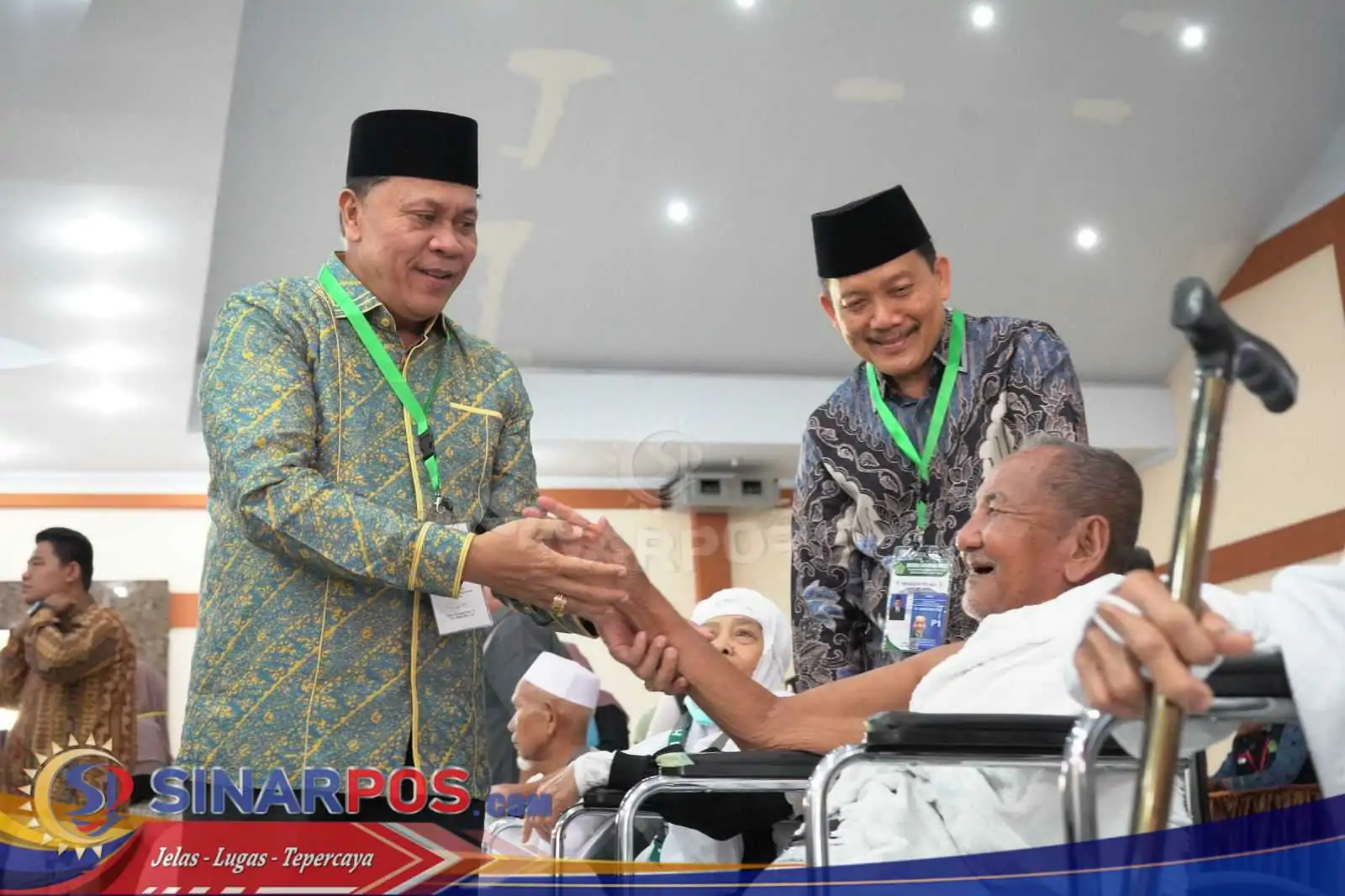 Kloter 23 Embarkasi Medan Bertolak ke Tanah Suci, Dua Jemaah Calhaj Tunda Keberangkatan Karena Sakit