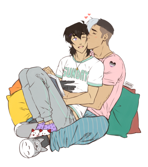 hanta96draw: The weekend with the husband: reading and cuddles.    K: You’re not bored?   S: No, I’m never bored if I’m with you, babe.  K: Oh, Shiro! You sappy husband!  S: Eheh *snuggles*  K: You know… I’m so happy to have met you. I can’t