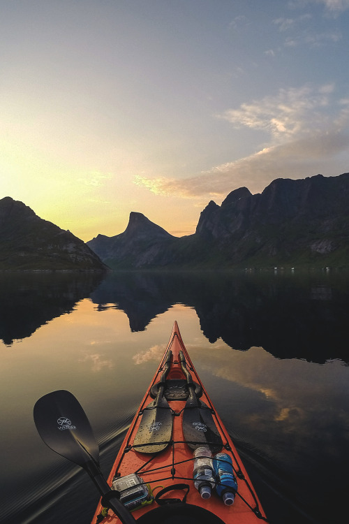 w-canvas:  Lofoten Midnightsun by Tomasz adult photos