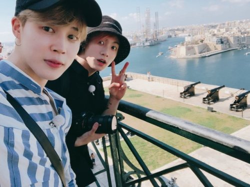 181014 Jimin’s Tweet본보야지 봐야지!! #JIMIN #EP3 pic.twitter.com/E4a08waDpsBon Voyage, you’ve 