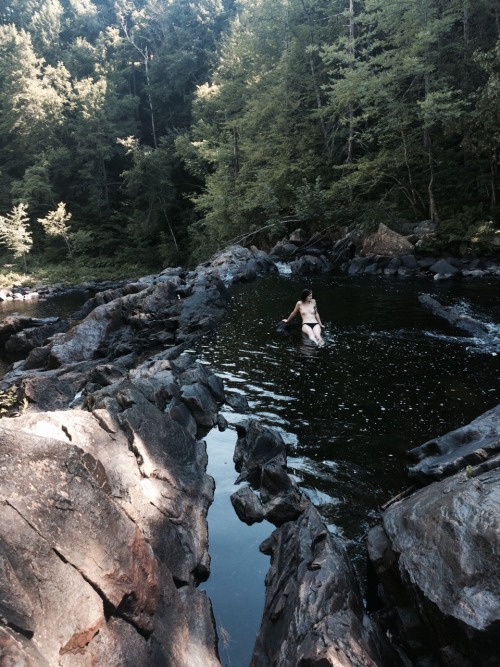 h-llowbody:  Forgot a swim suit today  ¯\_(ツ)_/¯