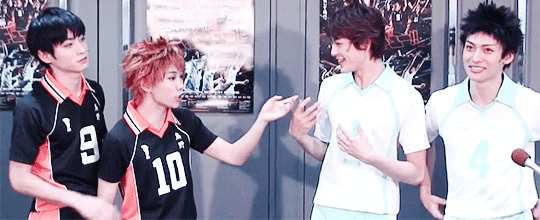 fencer-x:captainofalienvbc:â–º Haikyuu!! Stage Play ã€å›²ã¿å–æã€‘