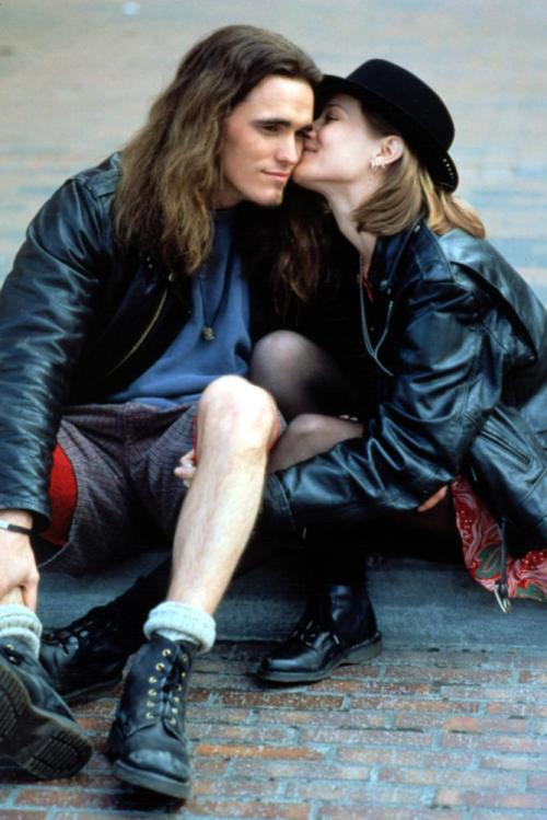 Singles (1992)