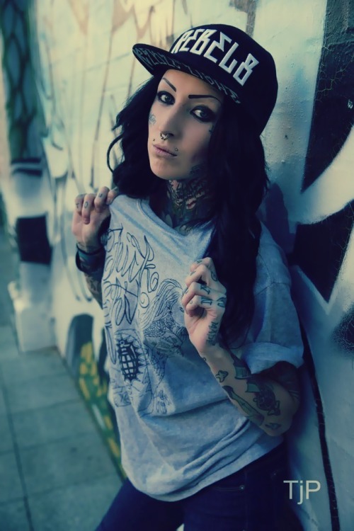 raven-scar:  “FUCK SHIT UP” - stay gold tattoo Raven-scar.tumblr.comWww.facebook.com/ravenmodel 