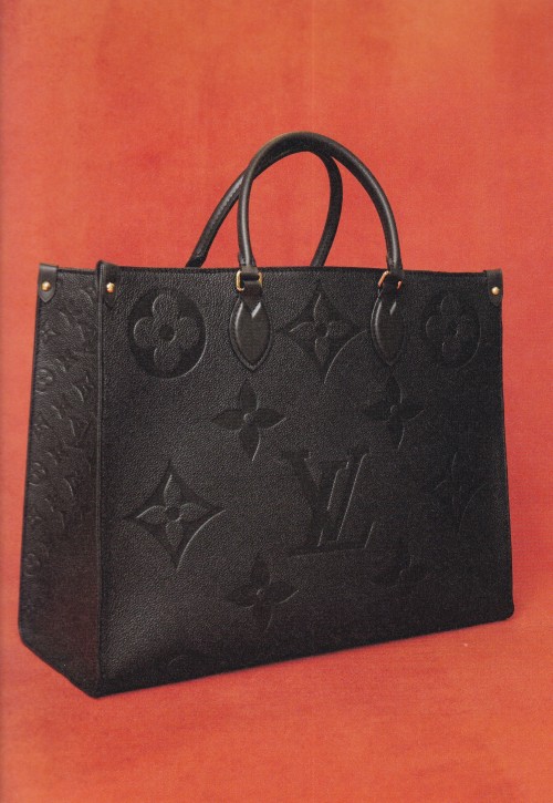 Louis Vuitton  Manufactures Nicholas Foulkes Assouline, New York 2022, 400 pages, over 350 illustrat