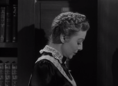 leatherhearted:THE FARMER’S DAUGHTER (1947, dir. H. C. Potter)