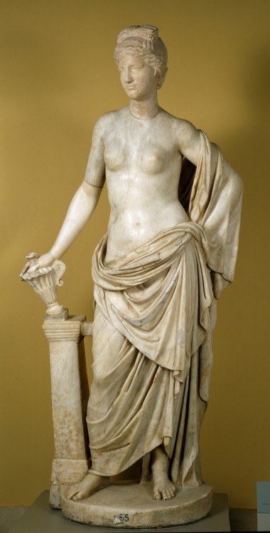 the-evil-clergyman:Venus with Perfume Bottle (Roman 100-110)
