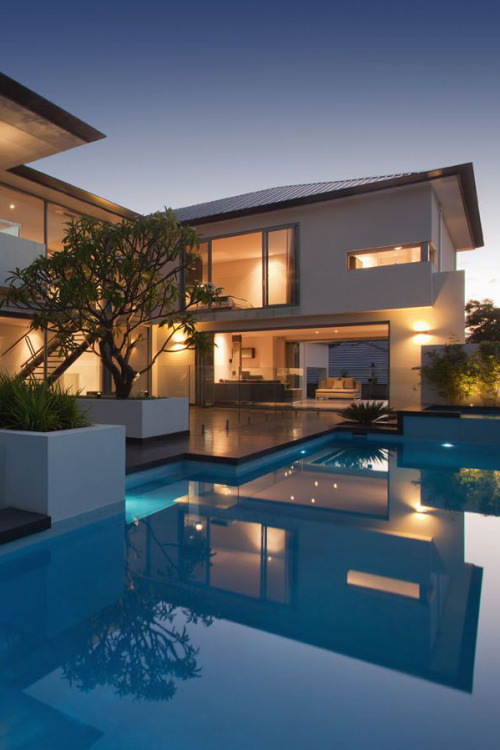 boldempire:  Bold Empire // Contemporary White | © 