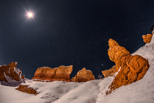renamonkalou:    Fabulous New Year’s Eve in a snowy Bryce | izhDiletant (Valeriy Shcherbina)   