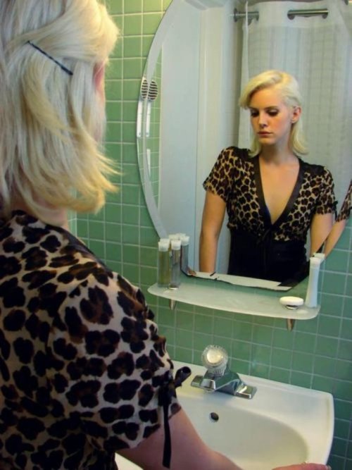 stevieloveslonnie:lizzy grant or lana del rey? 