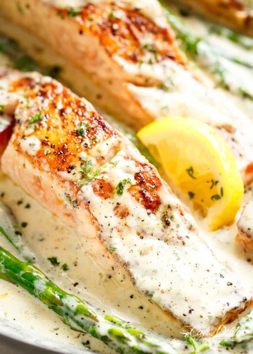 savorytoothgirl:salmon with creamy dijon sauce